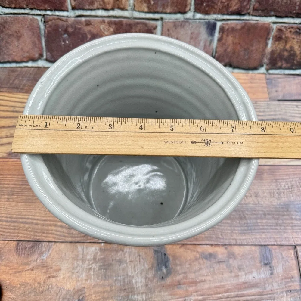 Studio Art Hand Thrown Reynolds Pottery Planter Iris Signed Botanical Michigan